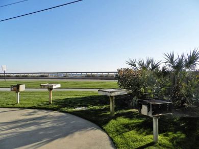 Five Bedroom Rental 125 Yards to the Beach.